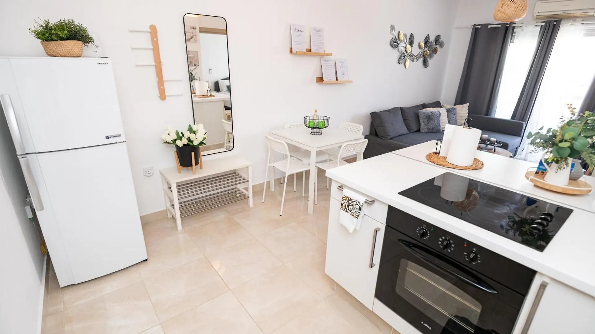 Apartment Quattro Beachfront Sea View Ap 34 Larnaca