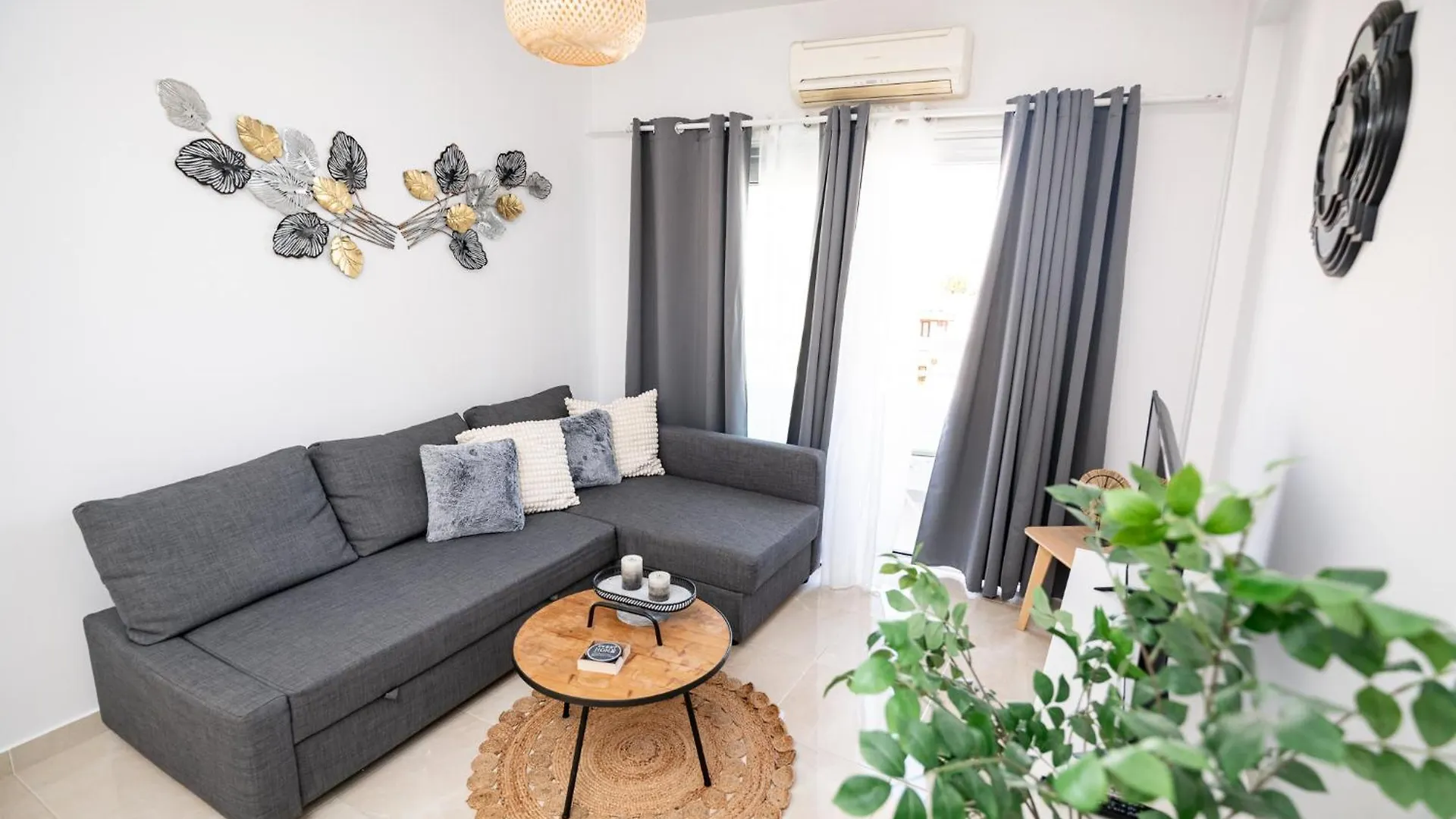 Apartment Quattro Beachfront Sea View Ap 34 Larnaca